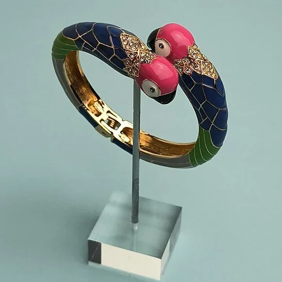 Tommy Bahama Enamel Parrot Bird Bangle Bracelet Gold Tone Tropical Travel - Picture 2 of 9